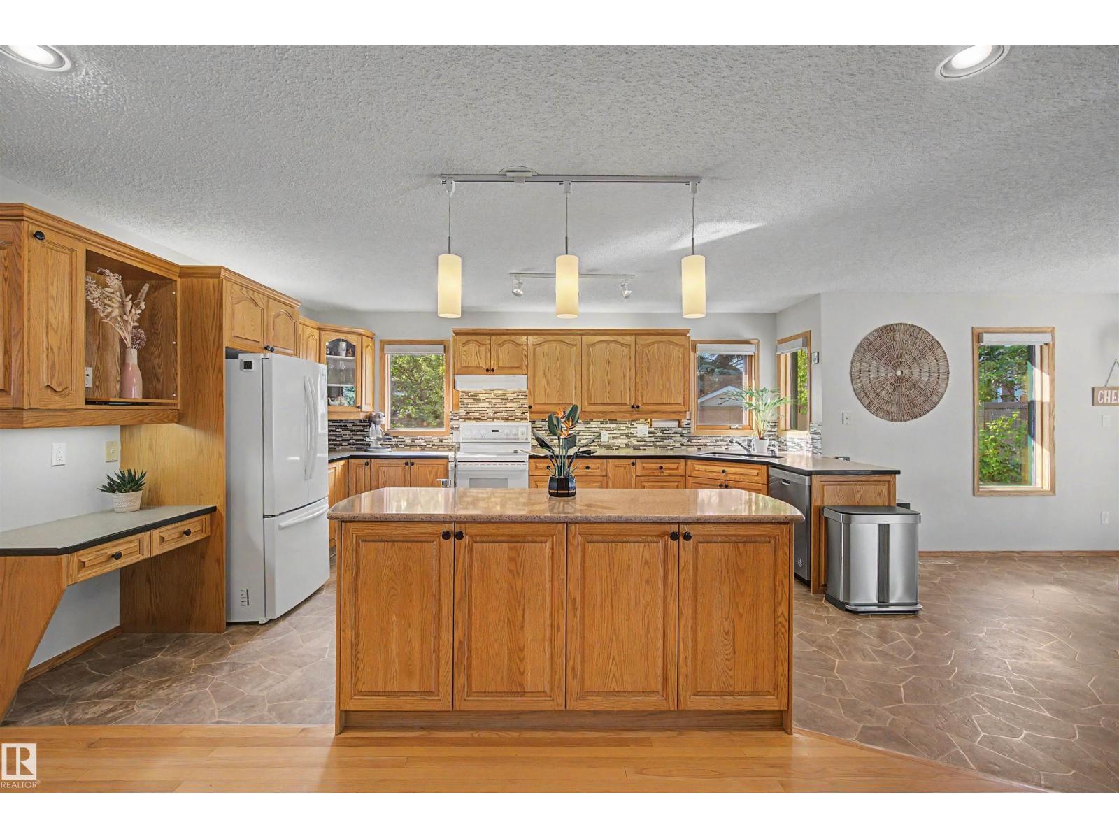 711 BUTTERWORTH DR NW - 15