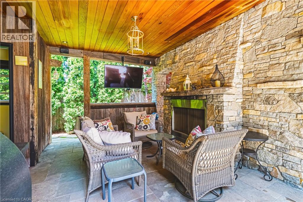 2178 BERWICK Drive - 43