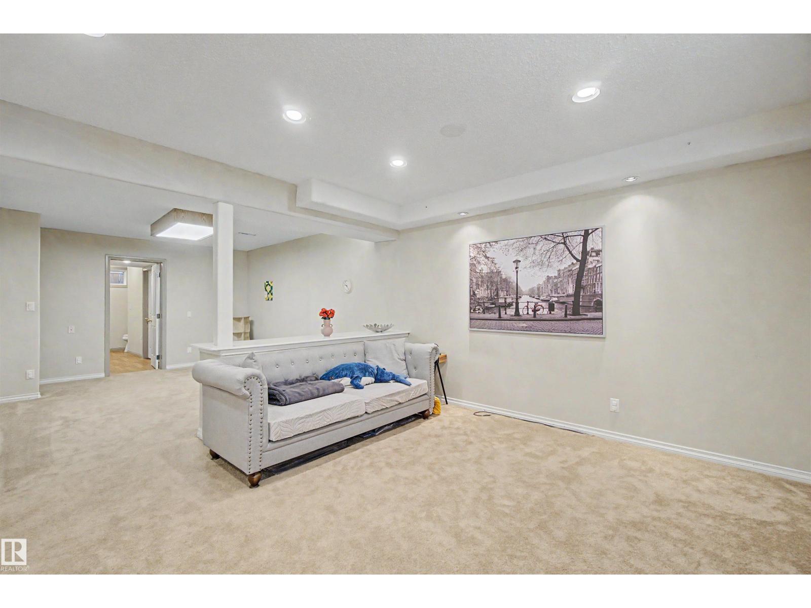 711 BUTTERWORTH DR NW - 46