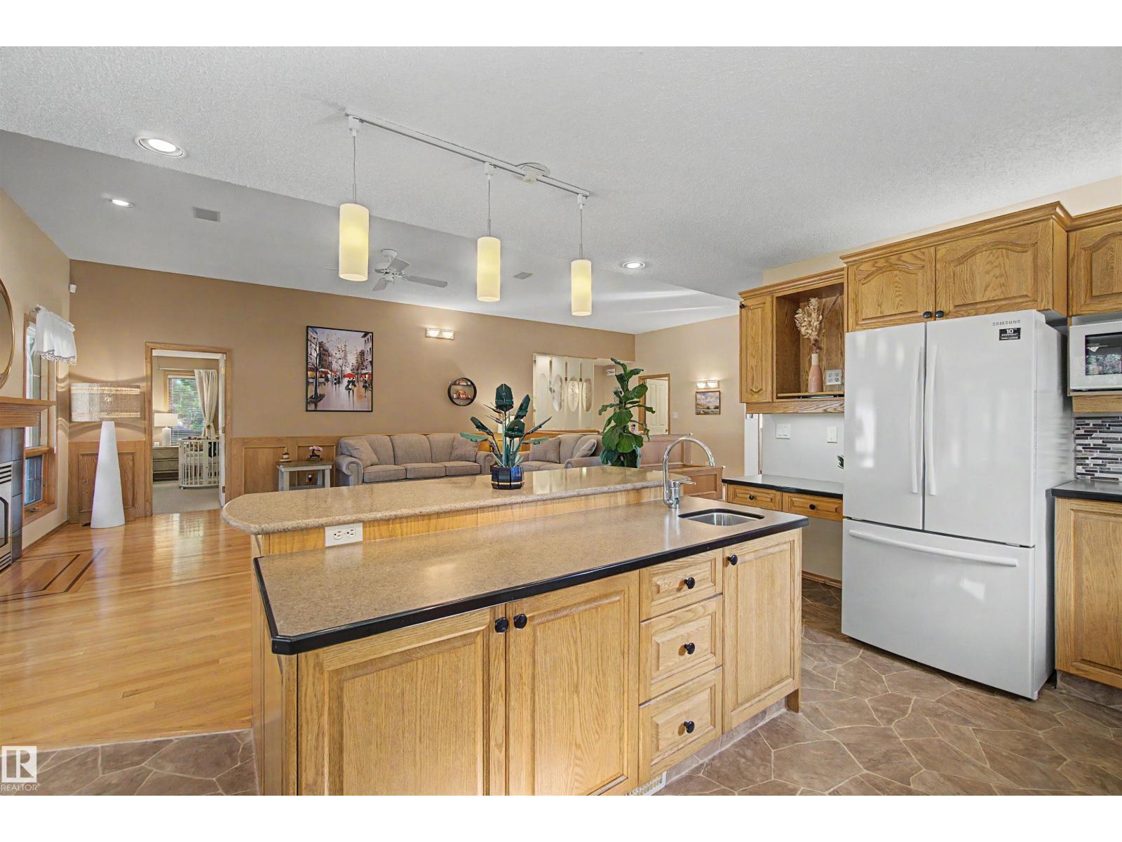 711 BUTTERWORTH DR NW - 19