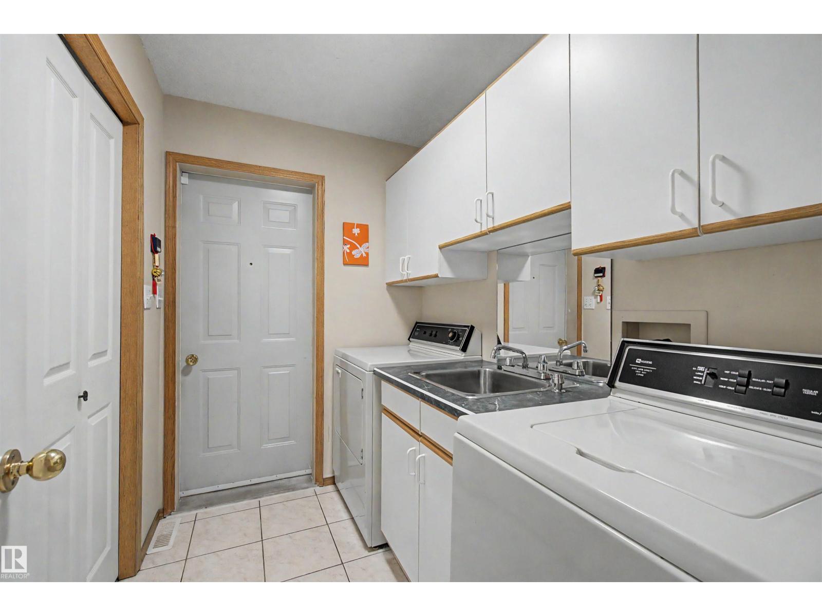 711 BUTTERWORTH DR NW - 40