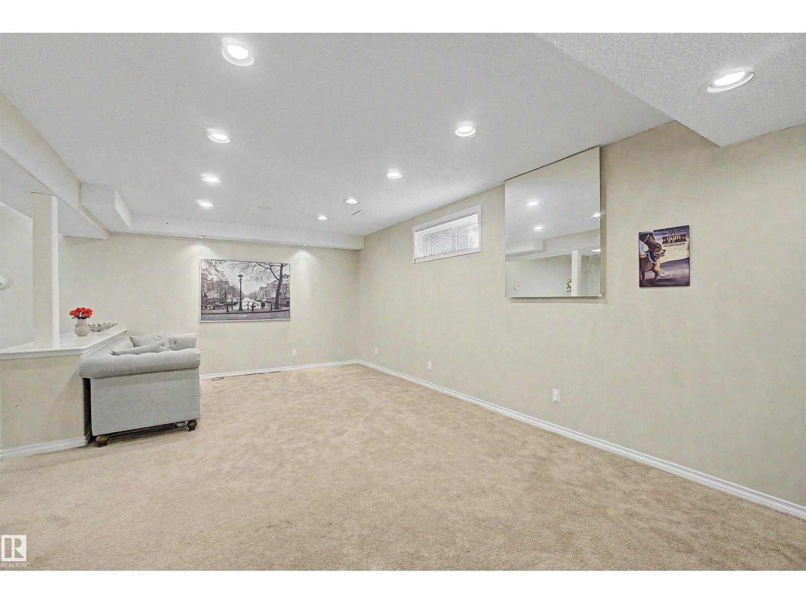 711 BUTTERWORTH DR NW - 45
