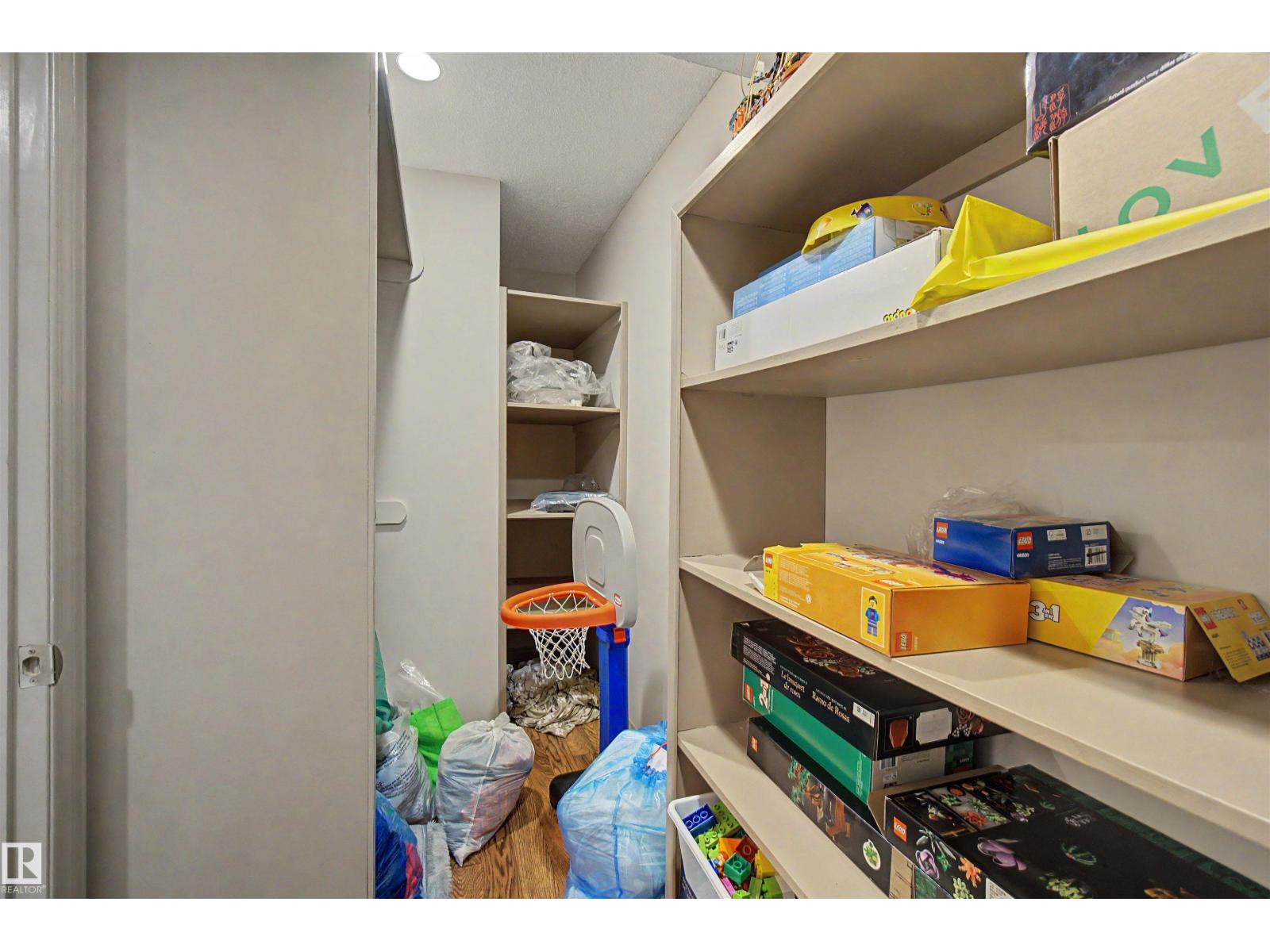 711 BUTTERWORTH DR NW - 52