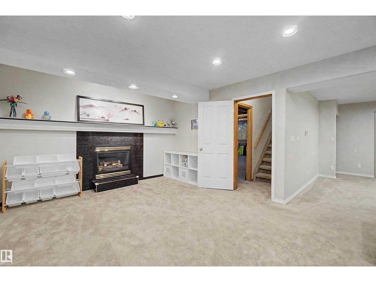 711 BUTTERWORTH DR NW - 42