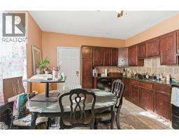 Family room - 30 Ontario Avenue, Hamilton, ON L8N2X2 Photo 6