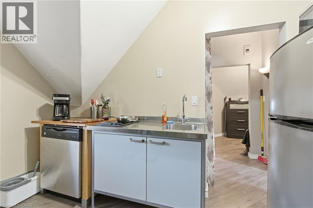 30 ONTARIO Avenue - 40