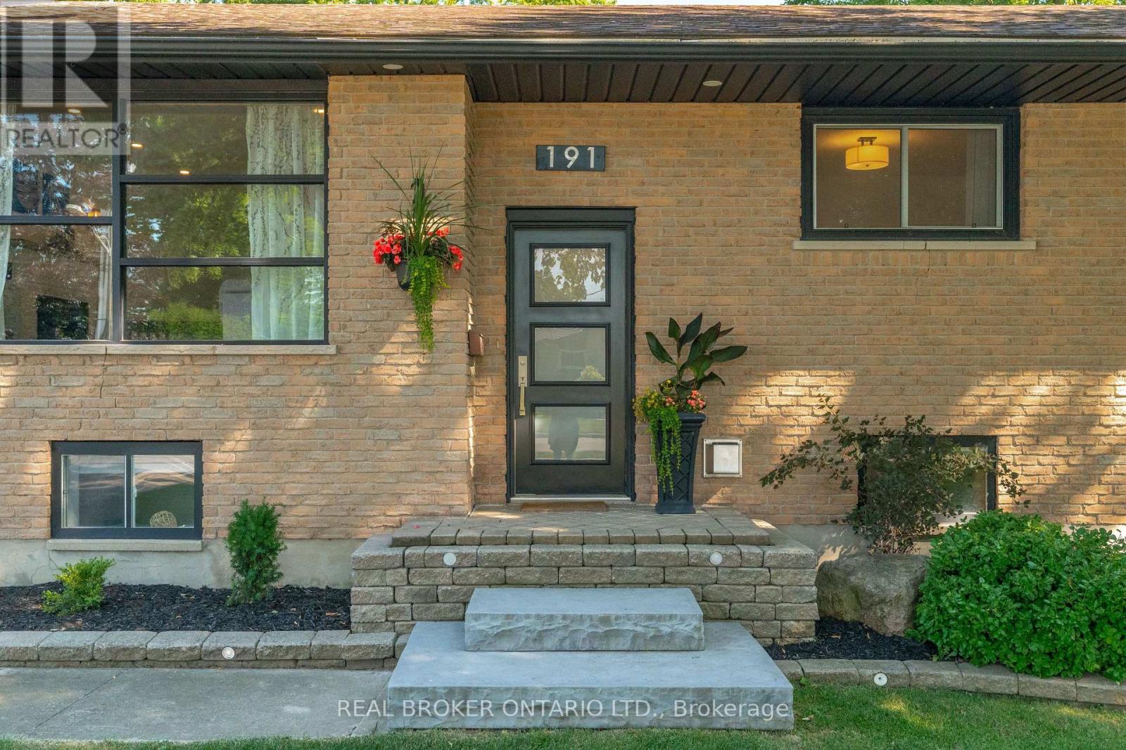 191 RUDY AVENUE - 5