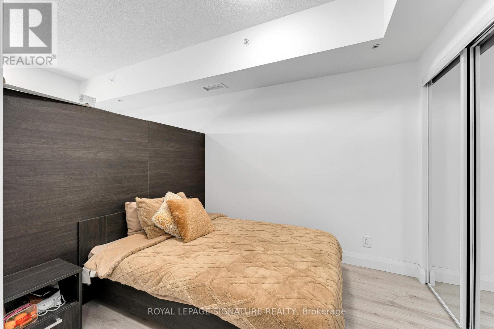 #501 652 PRINCESS STREET - Image 12