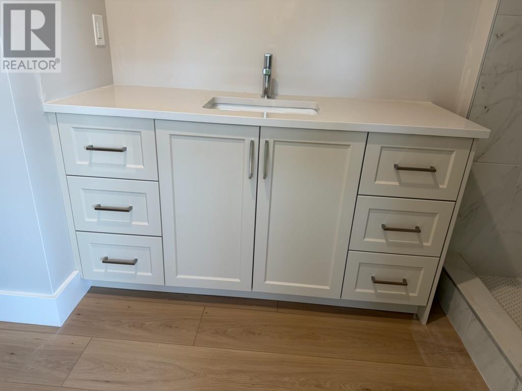 62 Saint Clair - Image 5
