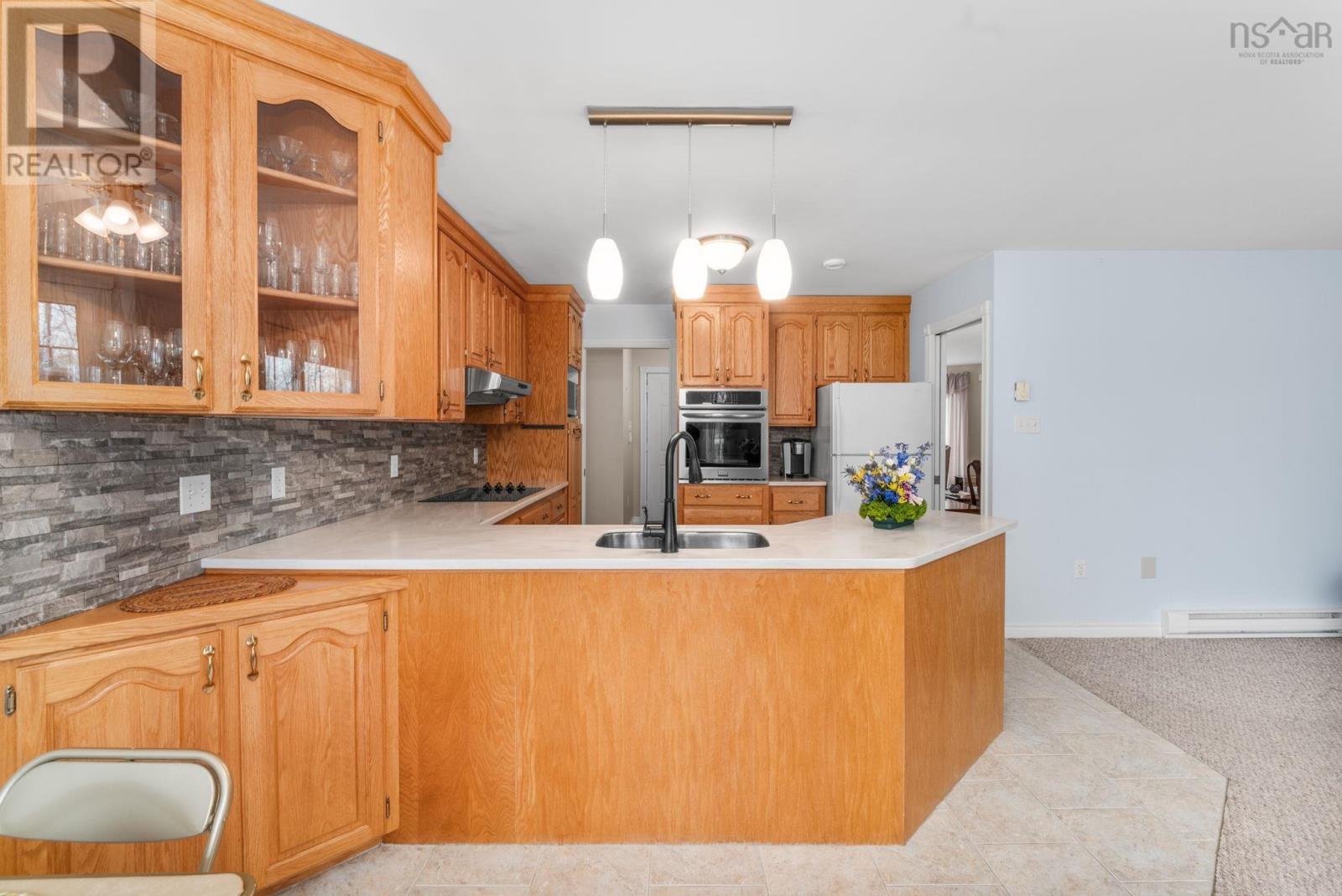 114 Mayfair Drive - 10