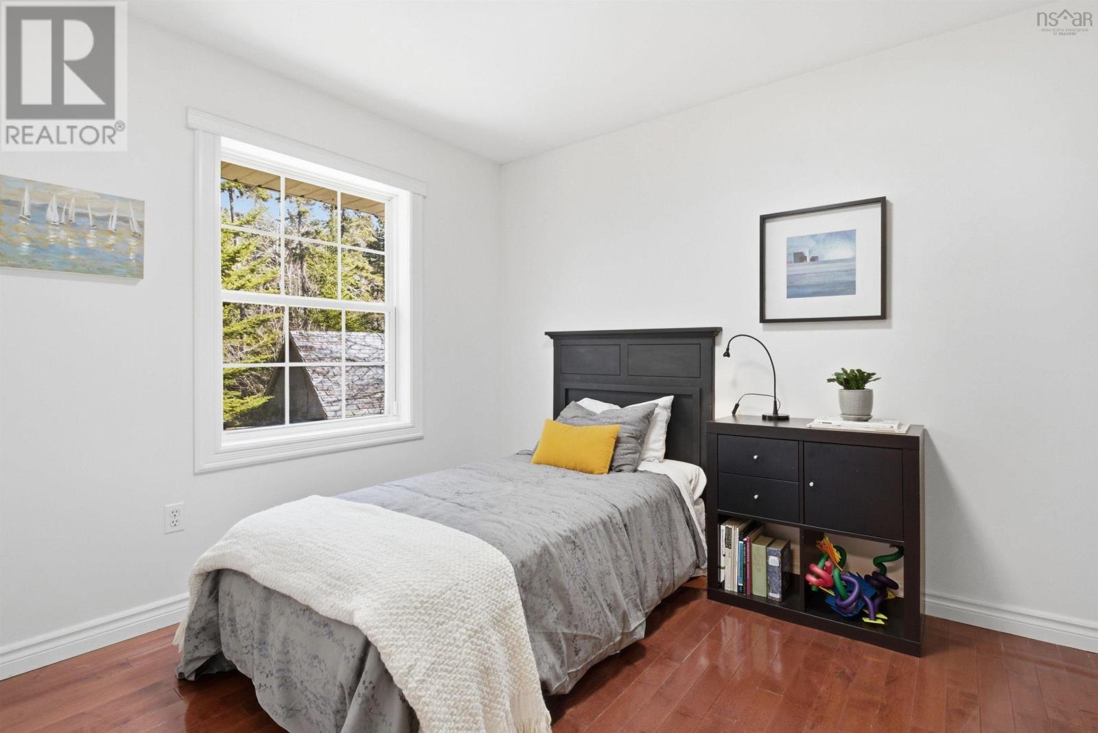 9 Adams Drive - 44