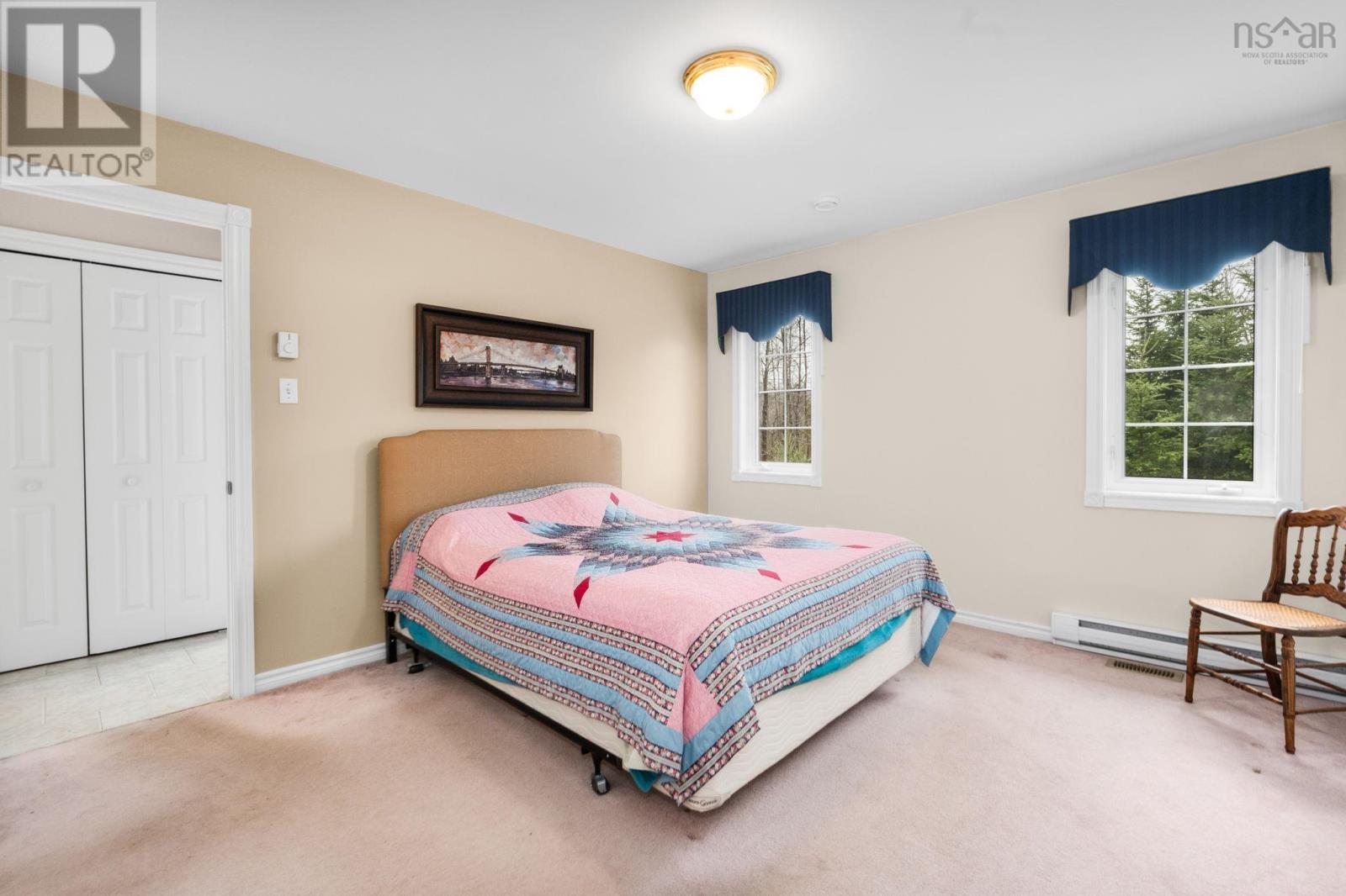 114 Mayfair Drive - 25