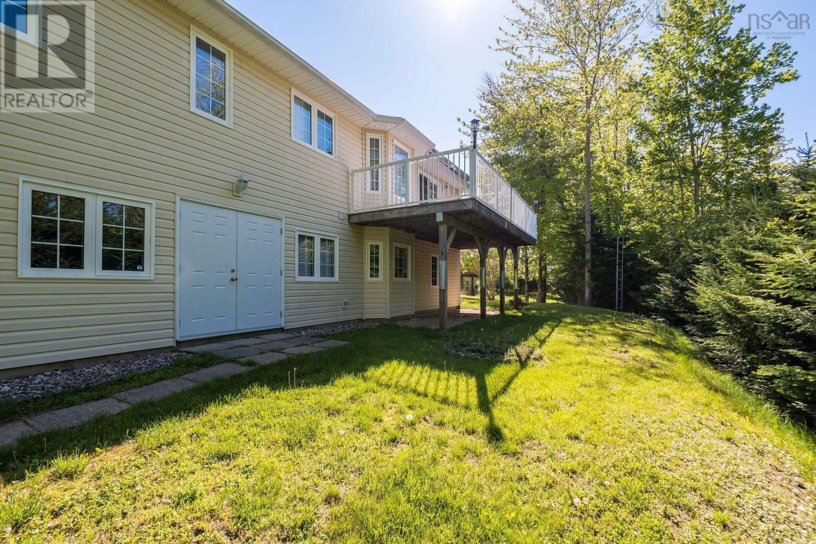 114 Mayfair Drive - 4