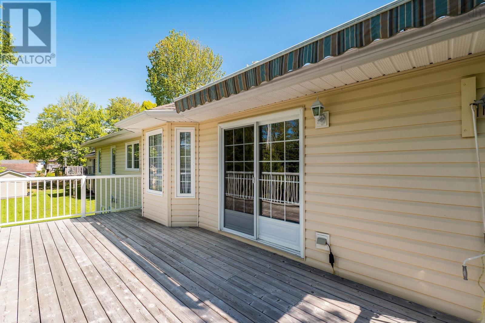 114 Mayfair Drive - 39