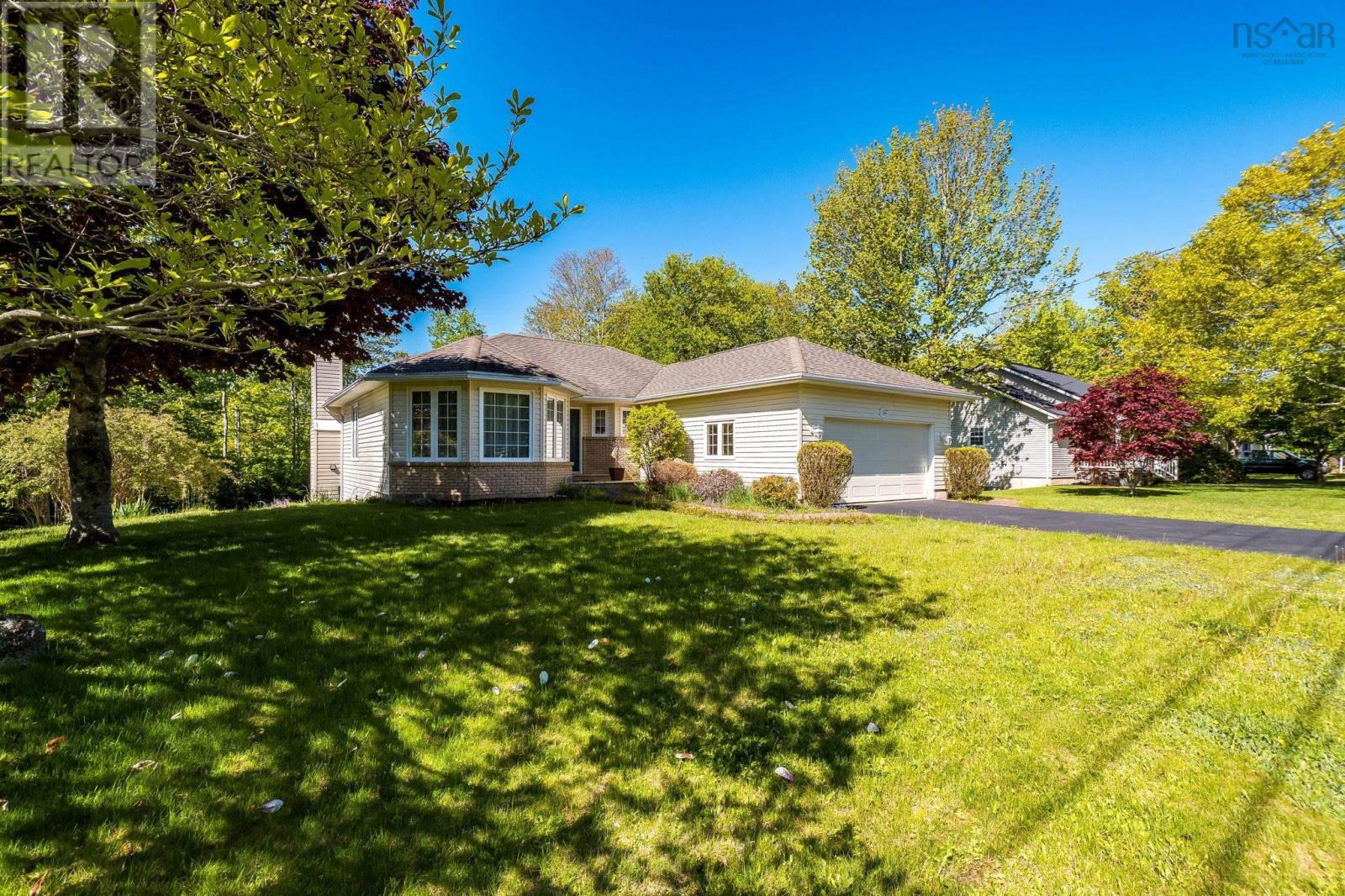 114 Mayfair Drive - 1
