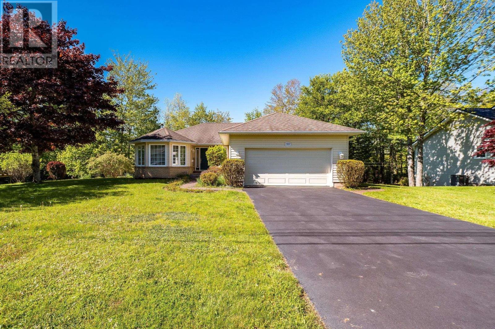 114 Mayfair Drive - 3