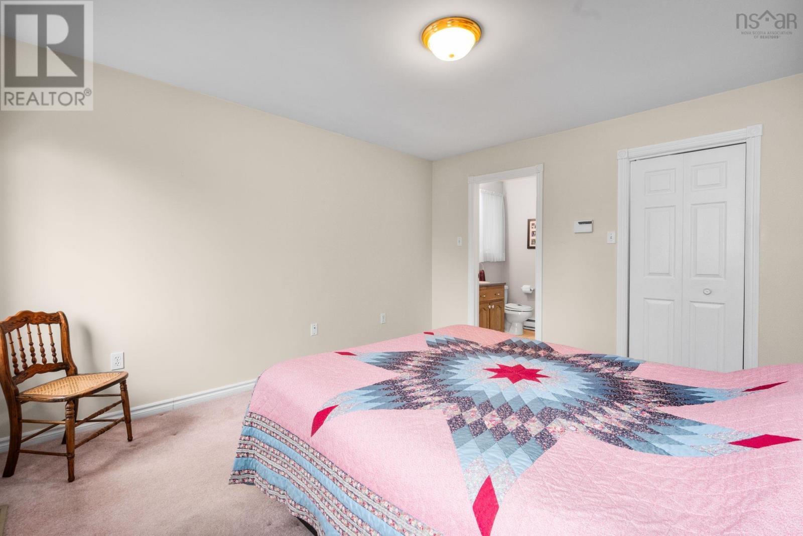 114 Mayfair Drive - 26