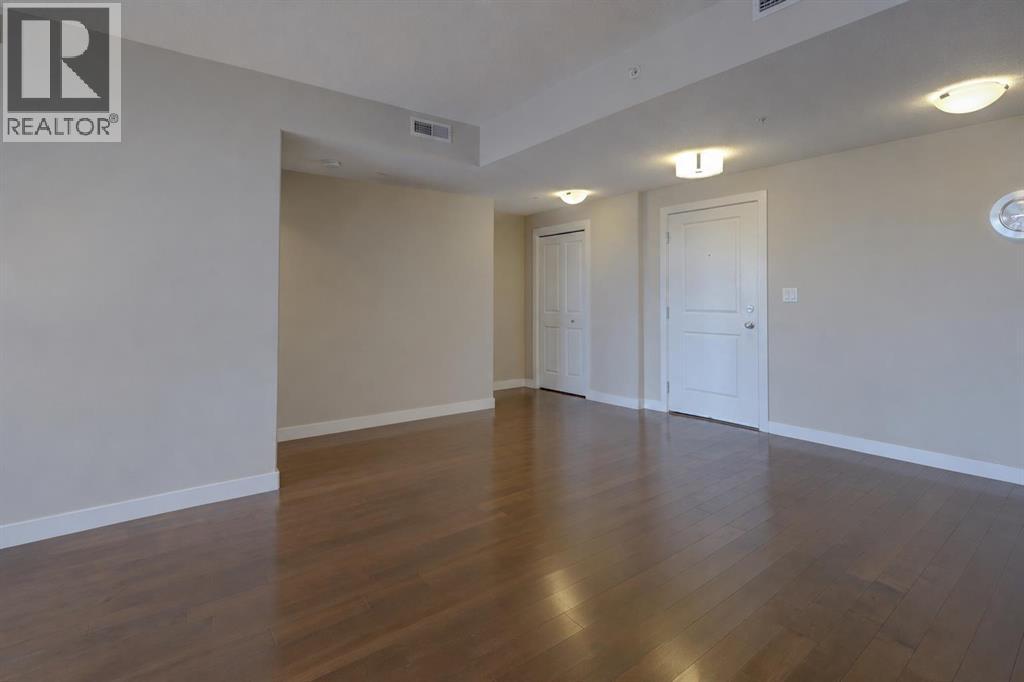 #810 16 Varsity Estates Circle NW - 14