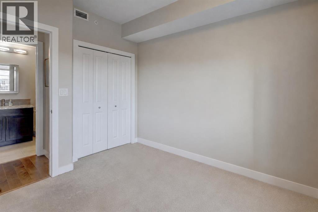 #810 16 Varsity Estates Circle NW - 23
