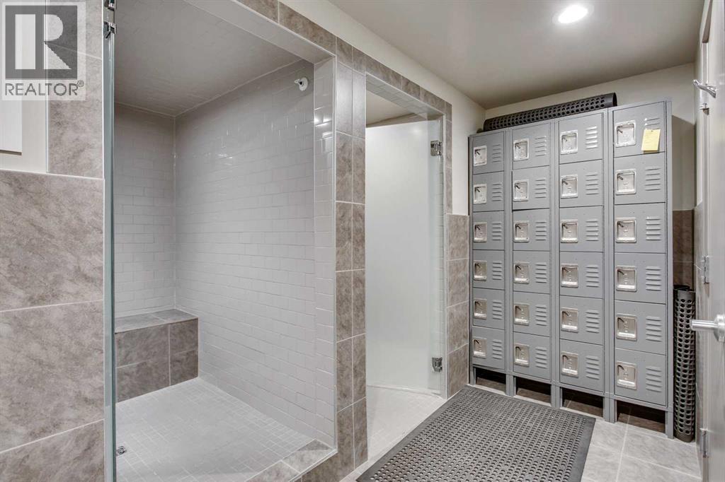 #810 16 Varsity Estates Circle NW - 34