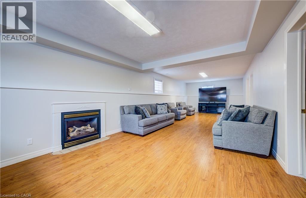271 COLLEGE Street W - 22