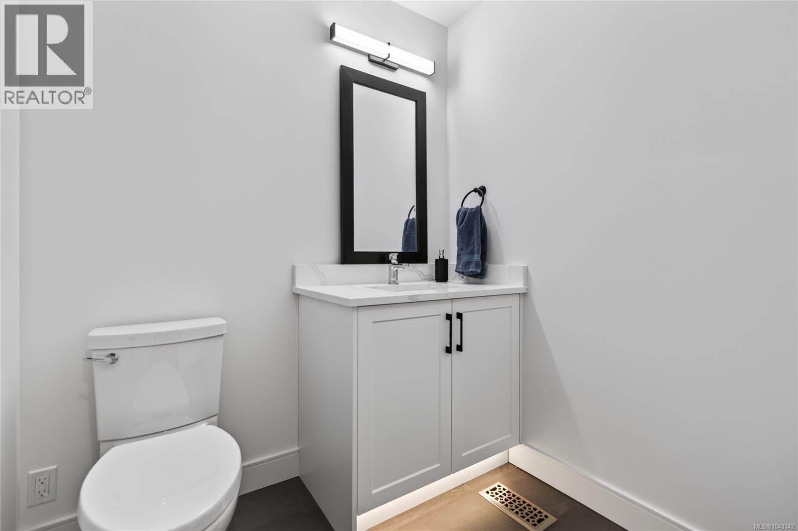 1508 Skeena Dr - 29