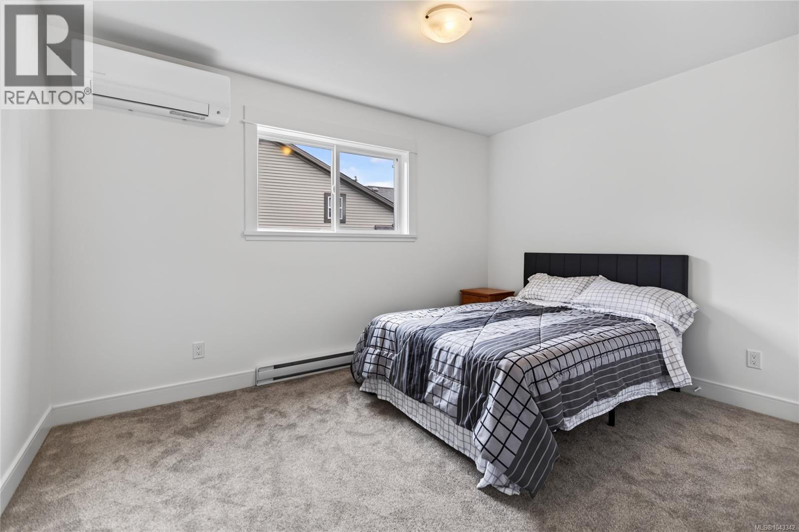 1508 Skeena Dr - 35