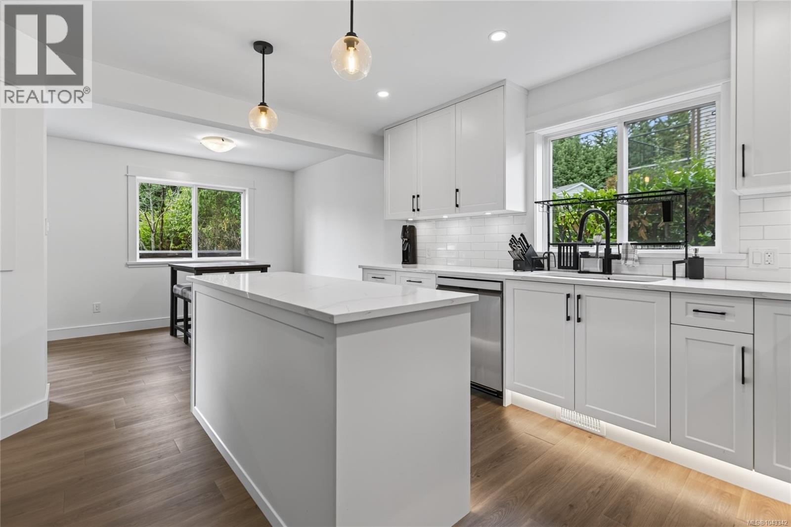 1508 Skeena Dr - 15