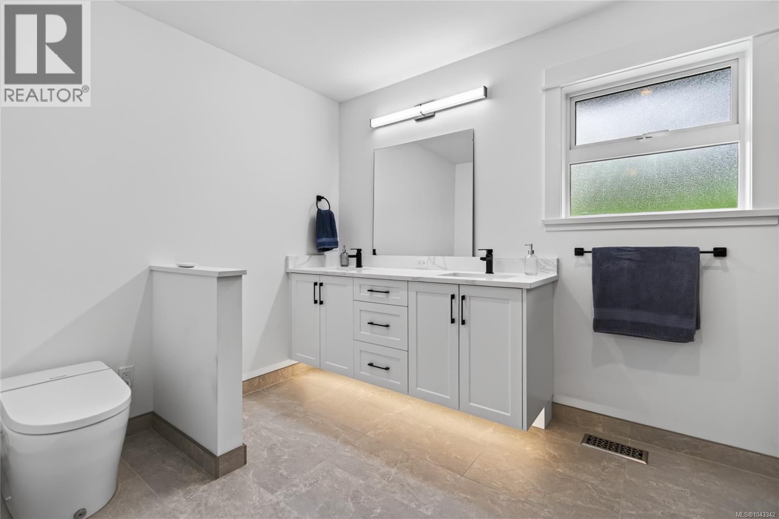 1508 Skeena Dr - 26