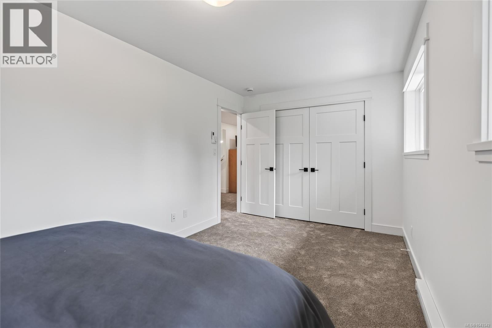 1508 Skeena Dr - 34