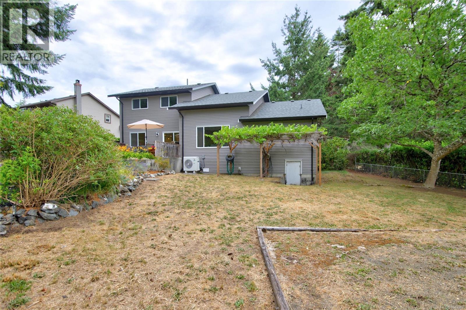 1508 Skeena Dr - 42