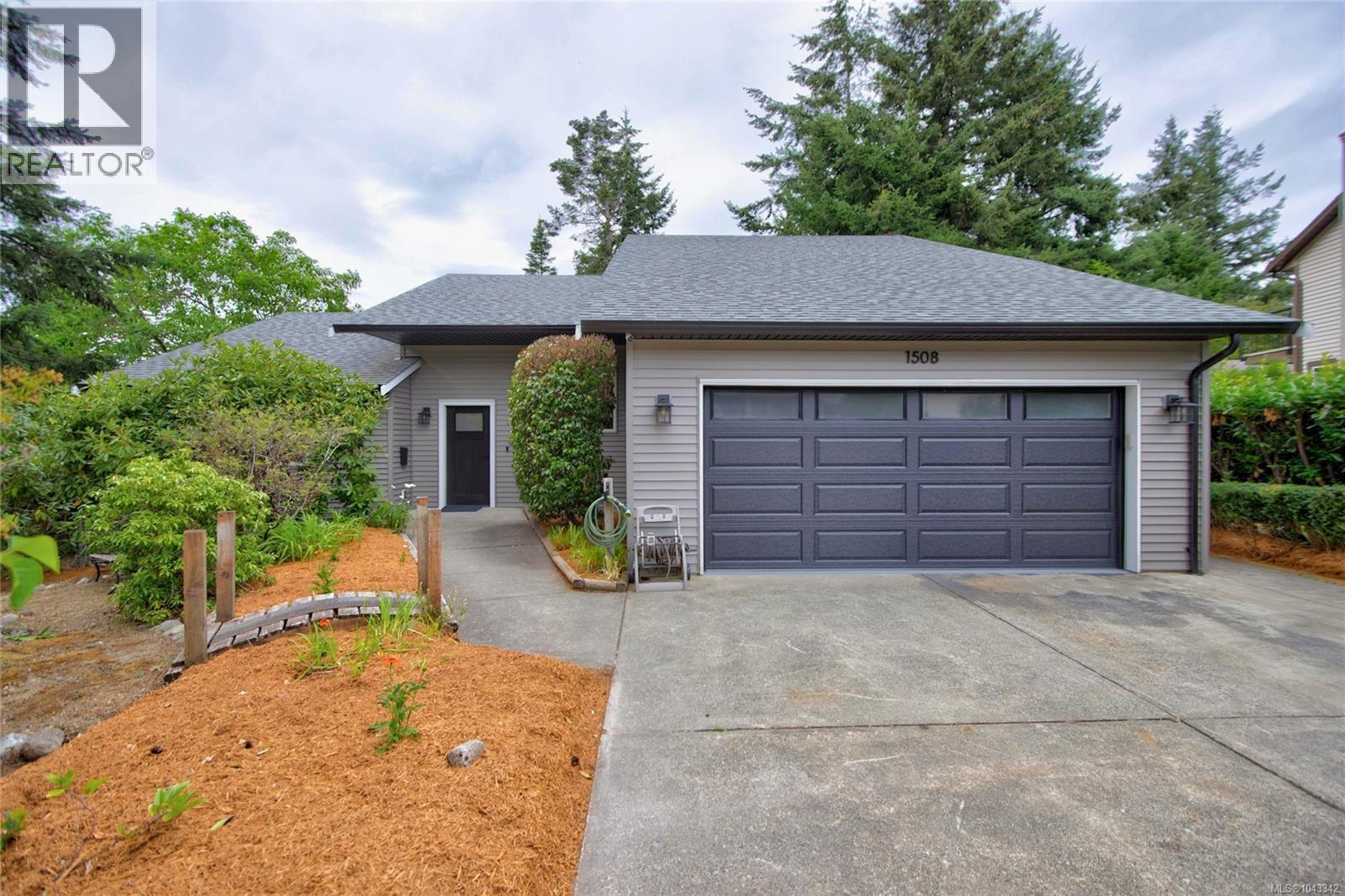 1508 Skeena Dr - 54