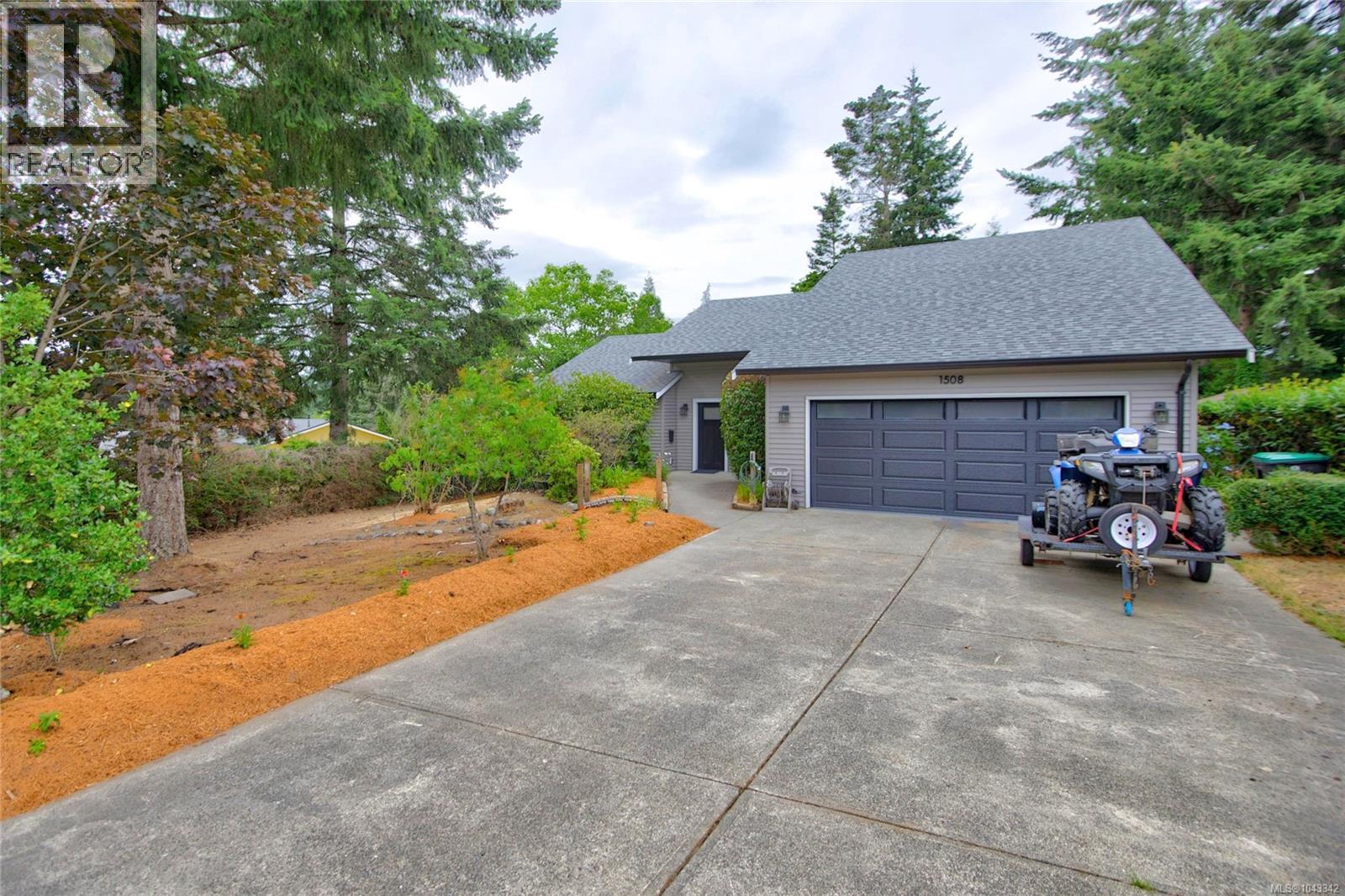 1508 Skeena Dr - 56