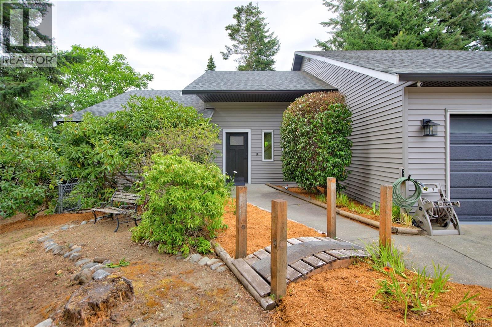 1508 Skeena Dr - 57