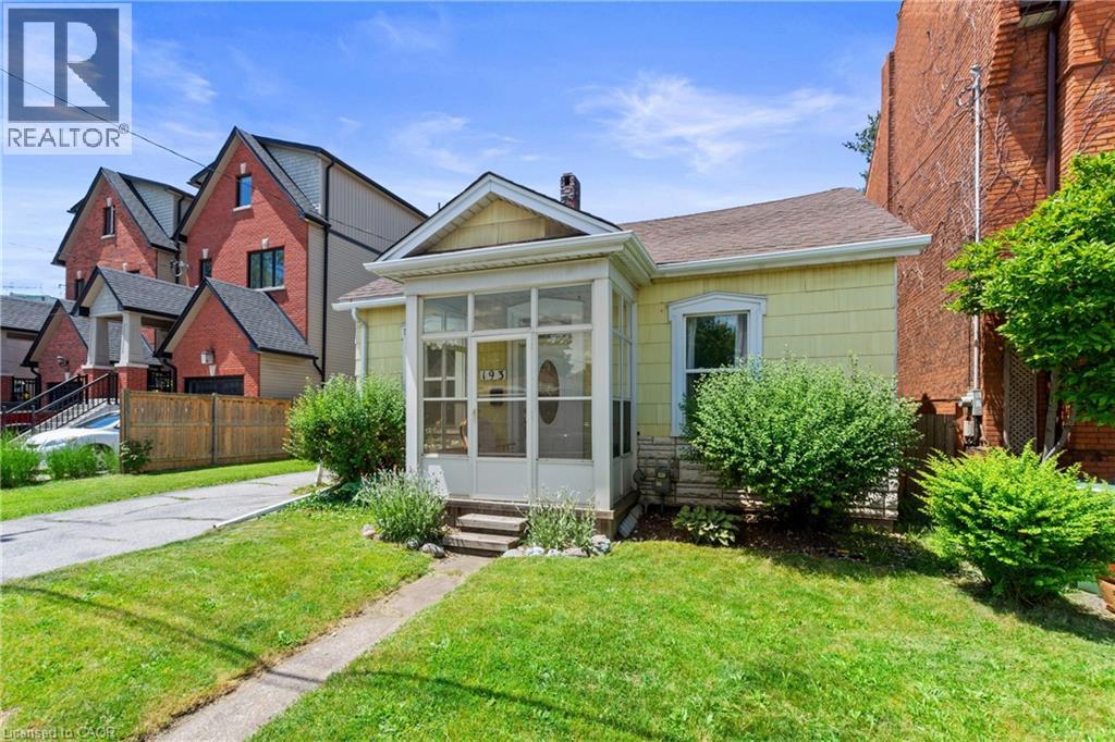 193 LOCKE Street N - 2