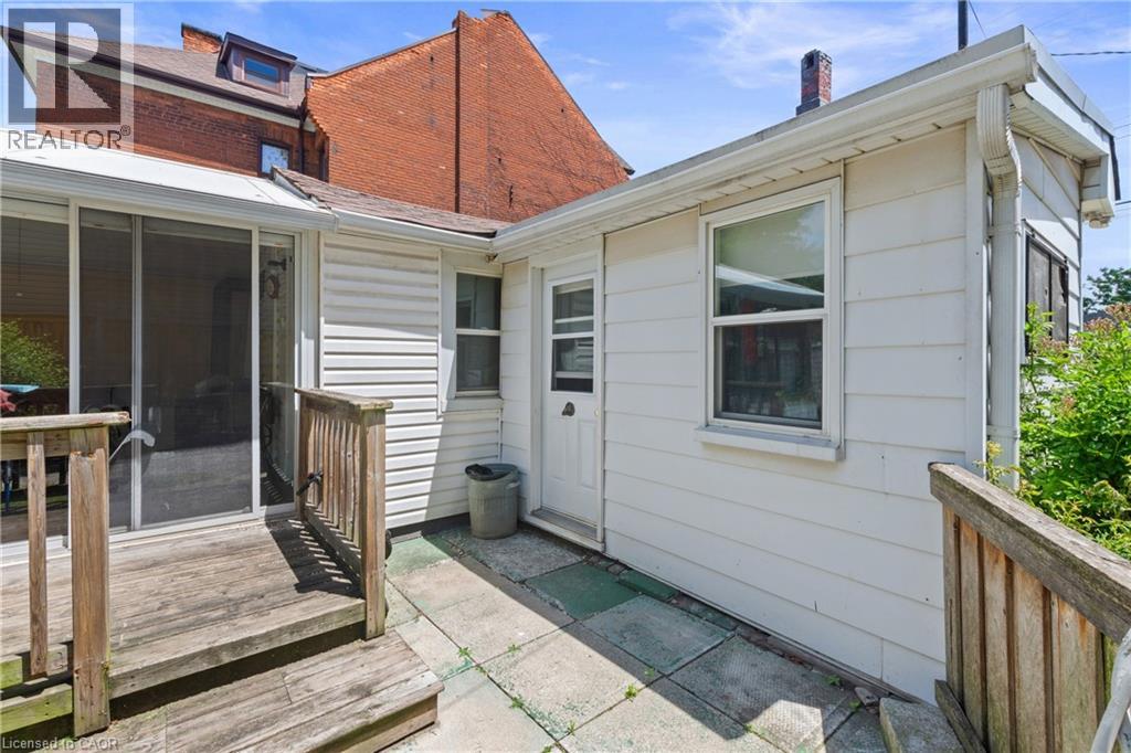 193 LOCKE Street N - 28