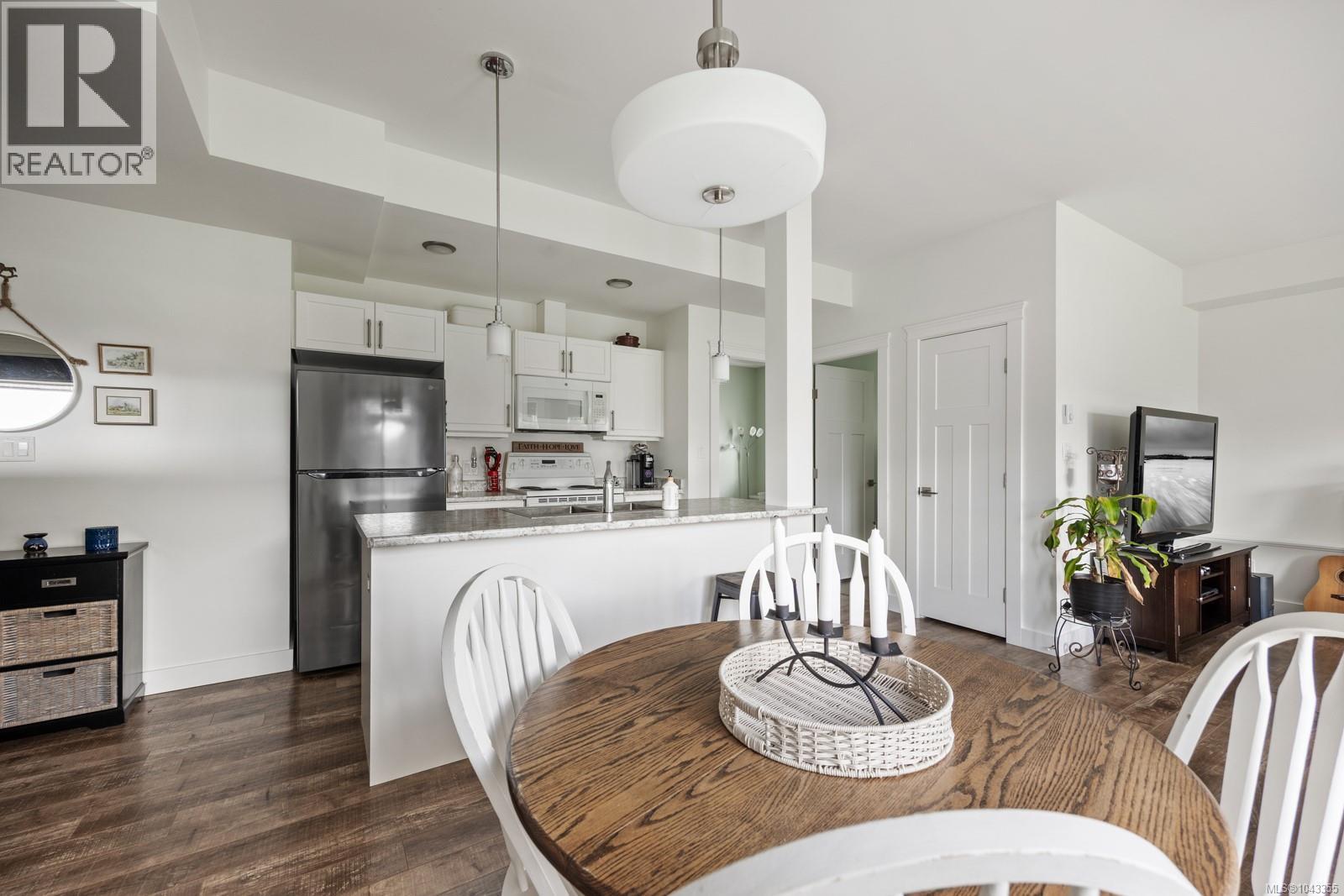 4083 Chancellor Cres, Courtenay