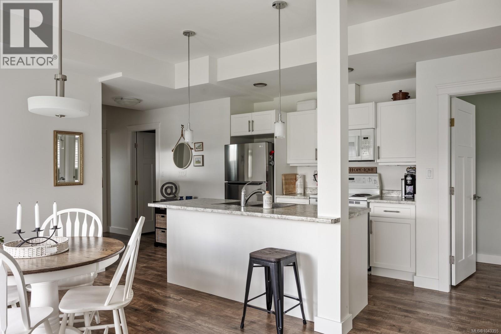 4083 Chancellor Cres, Courtenay