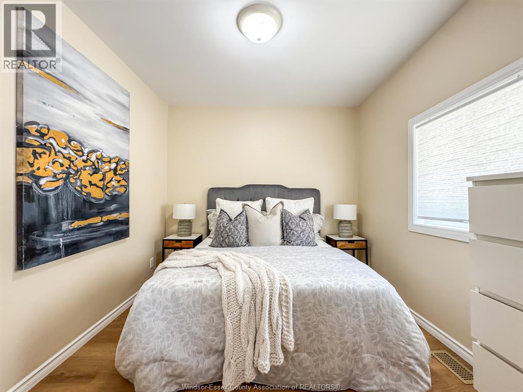 1044 Reedmere - Image 19