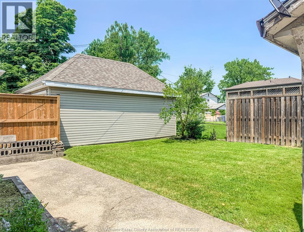 1044 Reedmere - Image 25