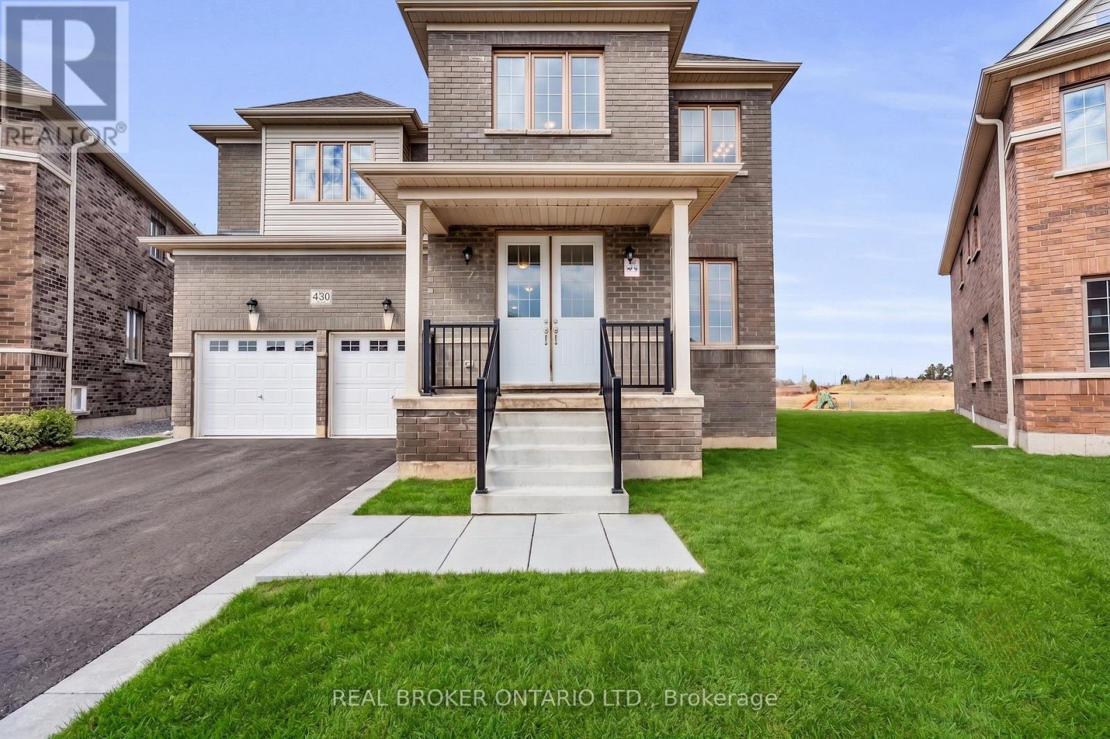 430 VANDUSEN AVENUE - 4