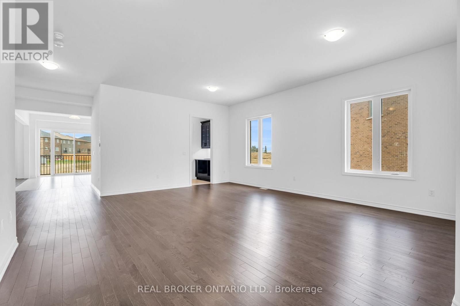 430 VANDUSEN AVENUE - 8