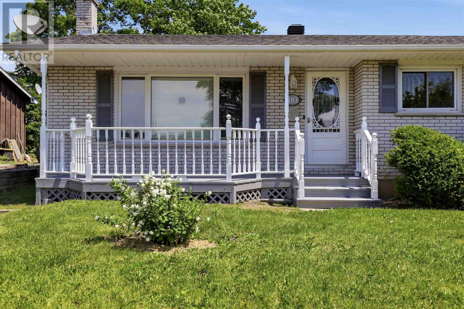 183 Meadow Park CRES - 2