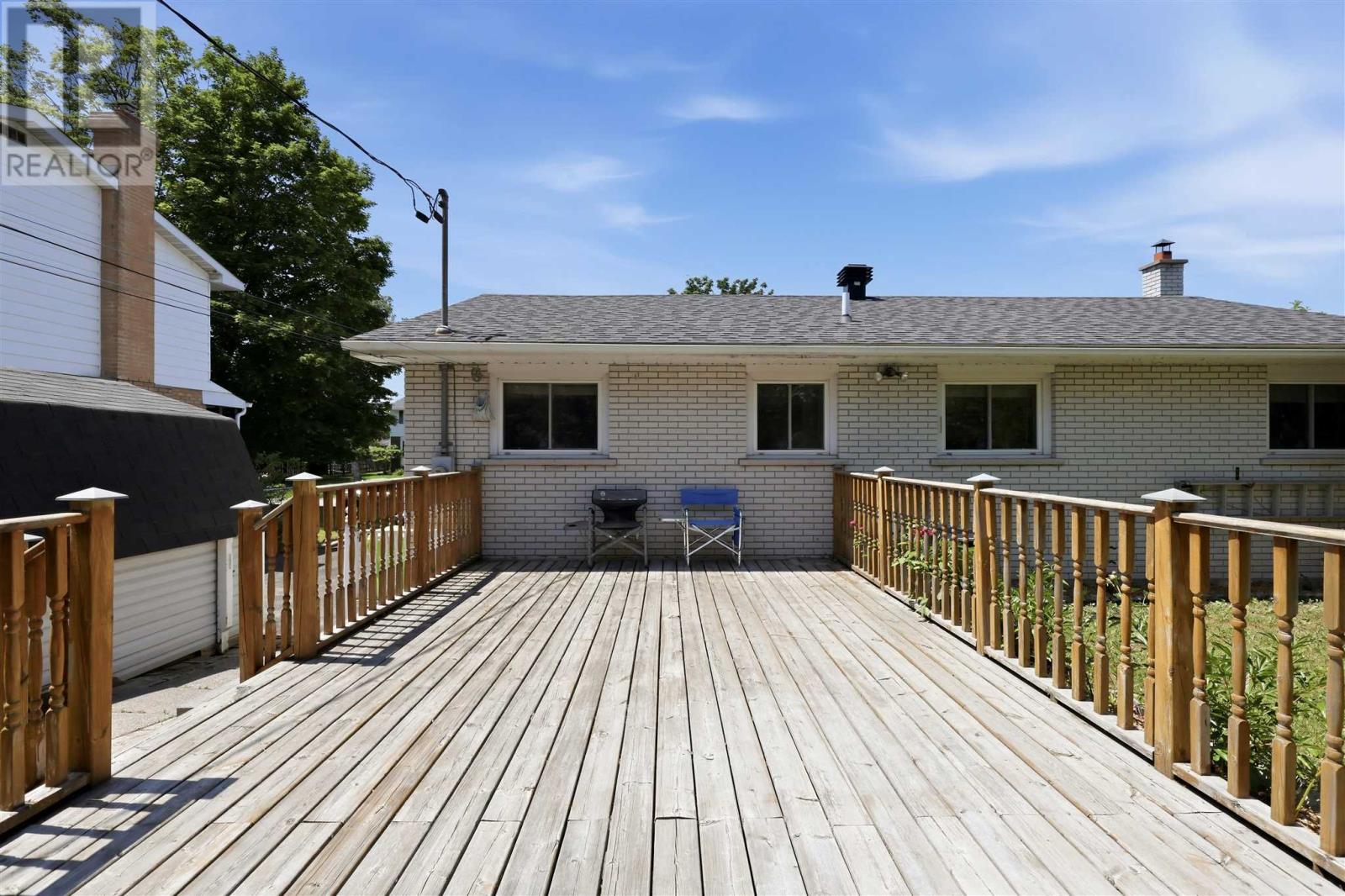 183 Meadow Park CRES - 33