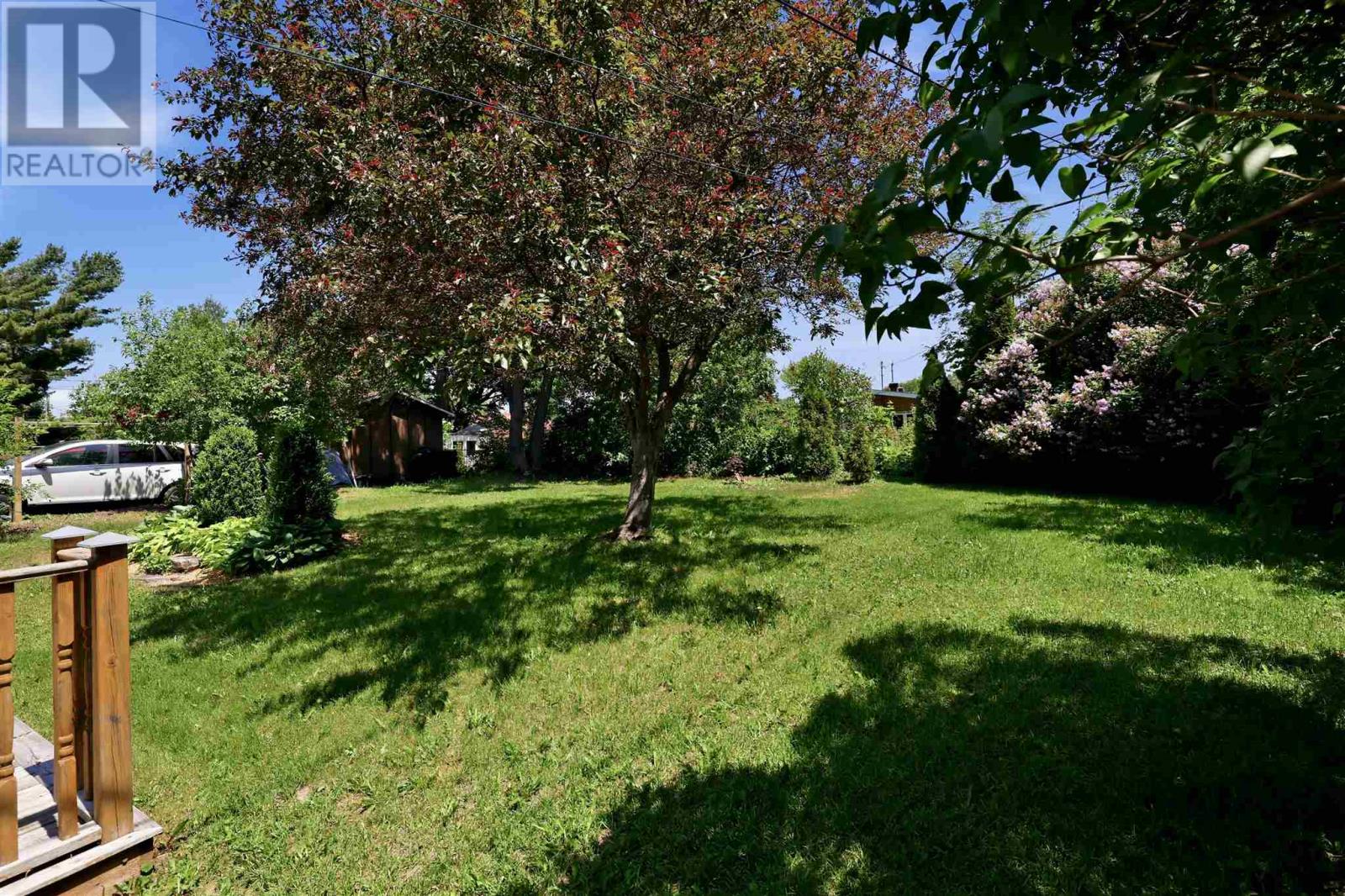 183 Meadow Park CRES - 37