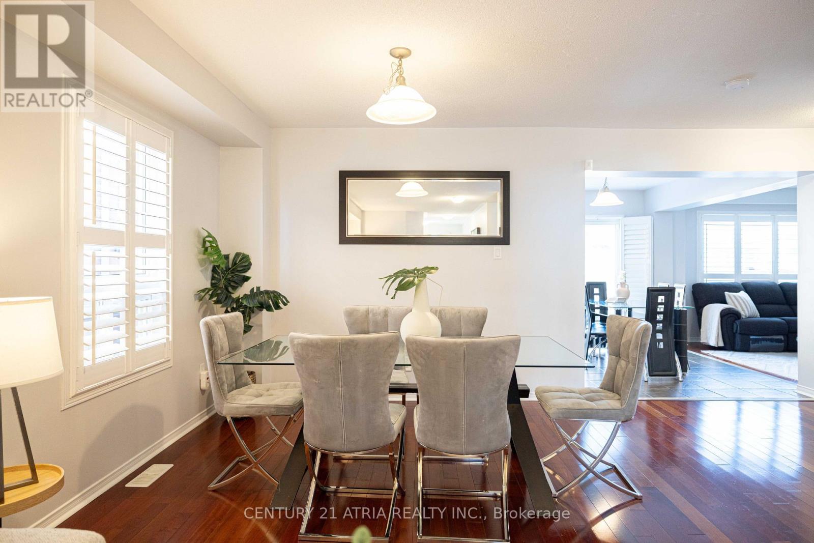 21 TREEGROVE CRESCENT - 10