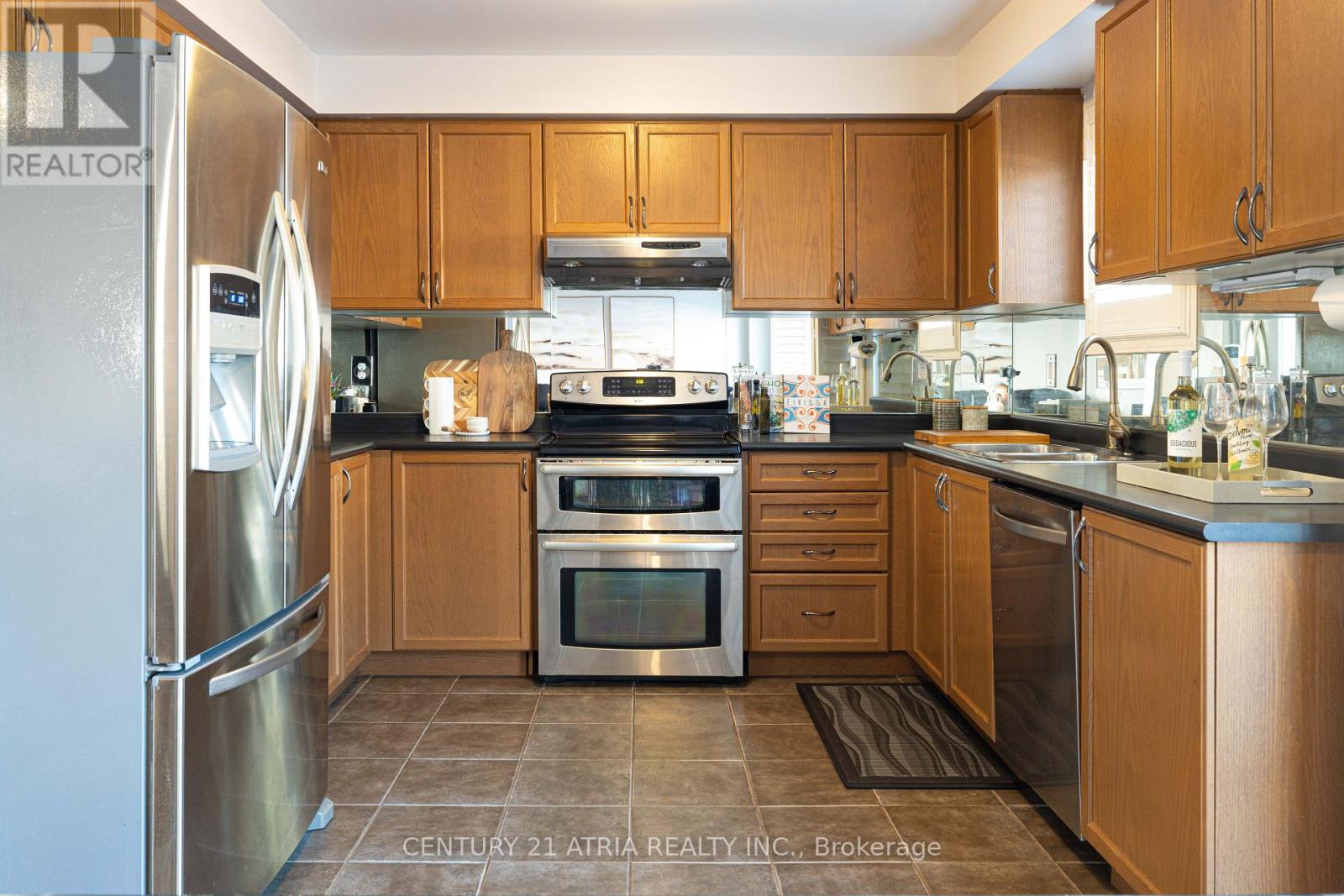 21 TREEGROVE CRESCENT - 11