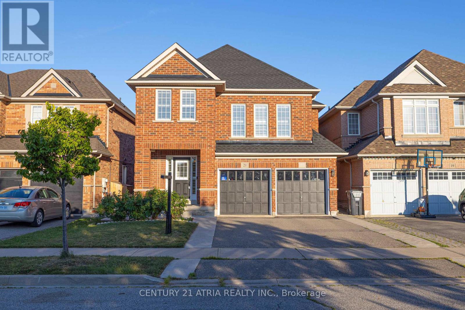 21 TREEGROVE CRESCENT - 2