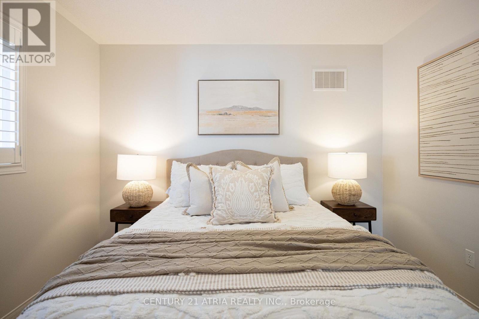 21 TREEGROVE CRESCENT - 30