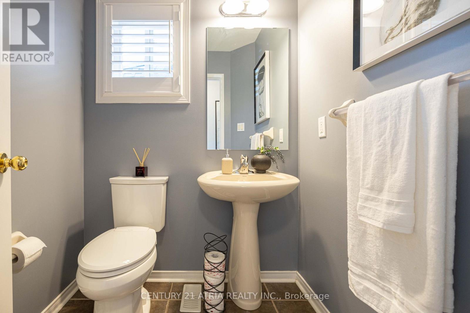 21 TREEGROVE CRESCENT - 4